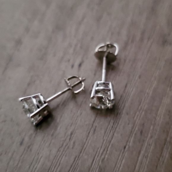 1.50 cttw 14k white gold NATURAL diamond round brilliant solitaire earrings - Picture 4 of 5